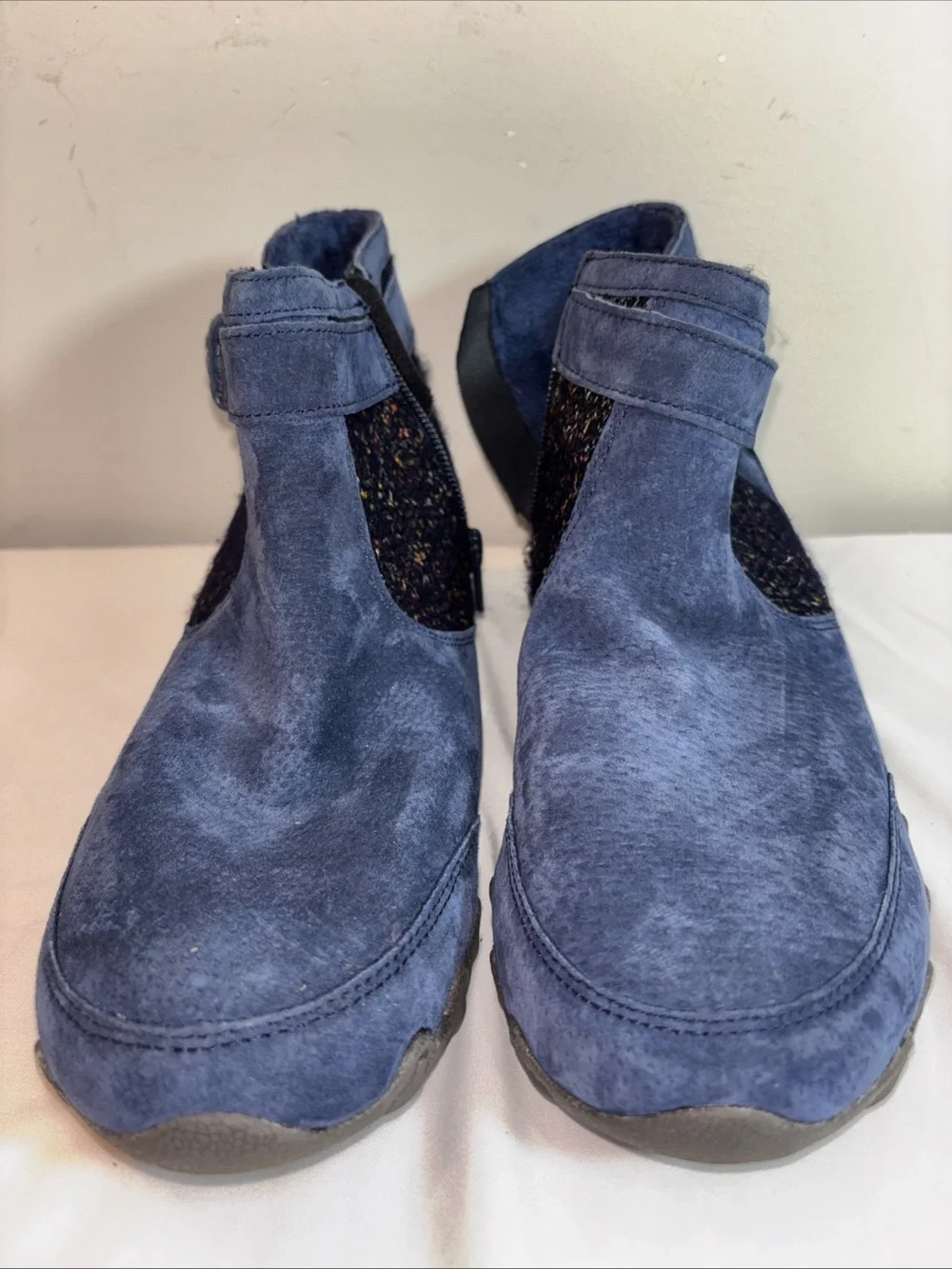 Sketchers  Navy Blue Suede Slip-On Shoes